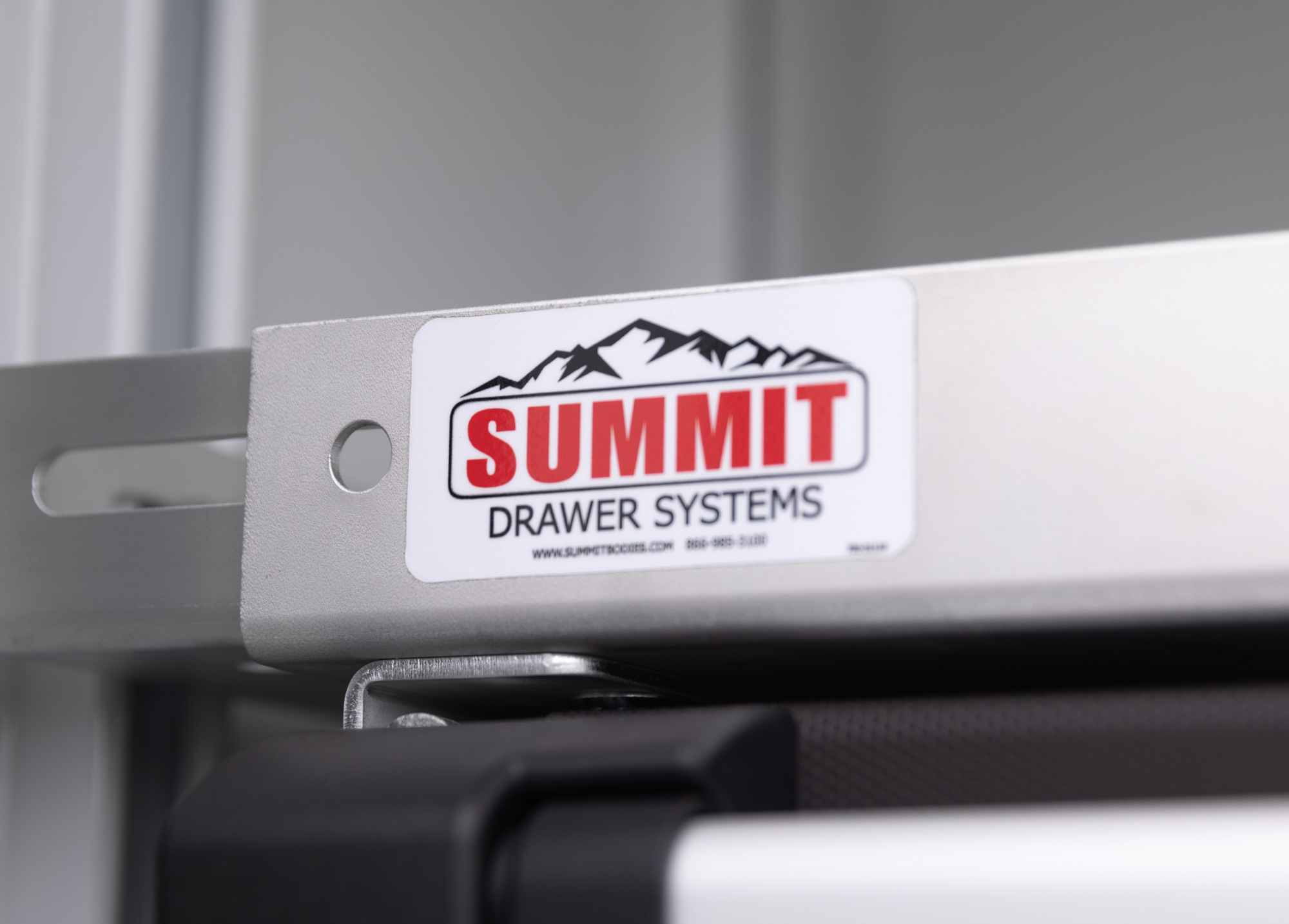 Accessories background image - Summit Drawer Systems