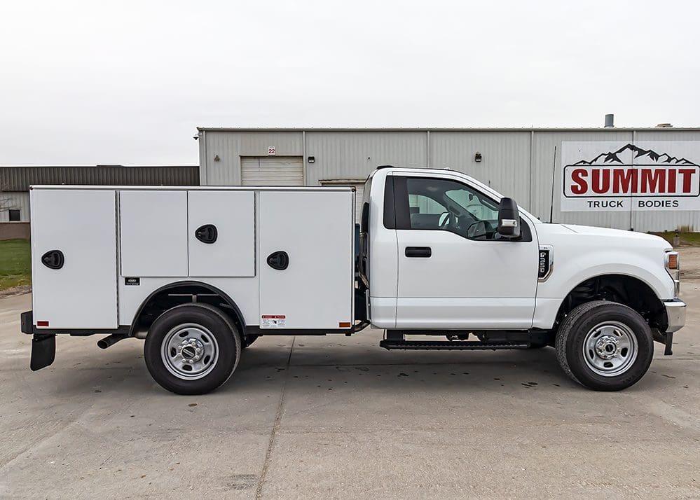 Summit 4 Series light duty mechanics service truck