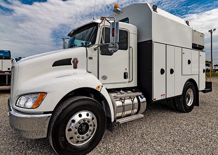 Kenworth canopy truck body with Enpak