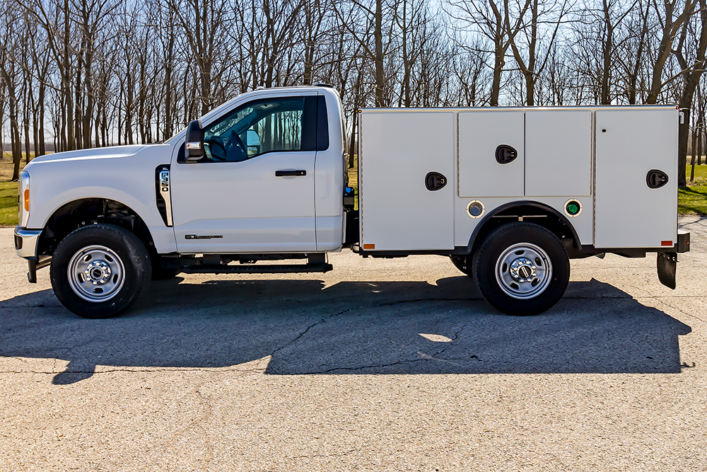 utility truck for construction