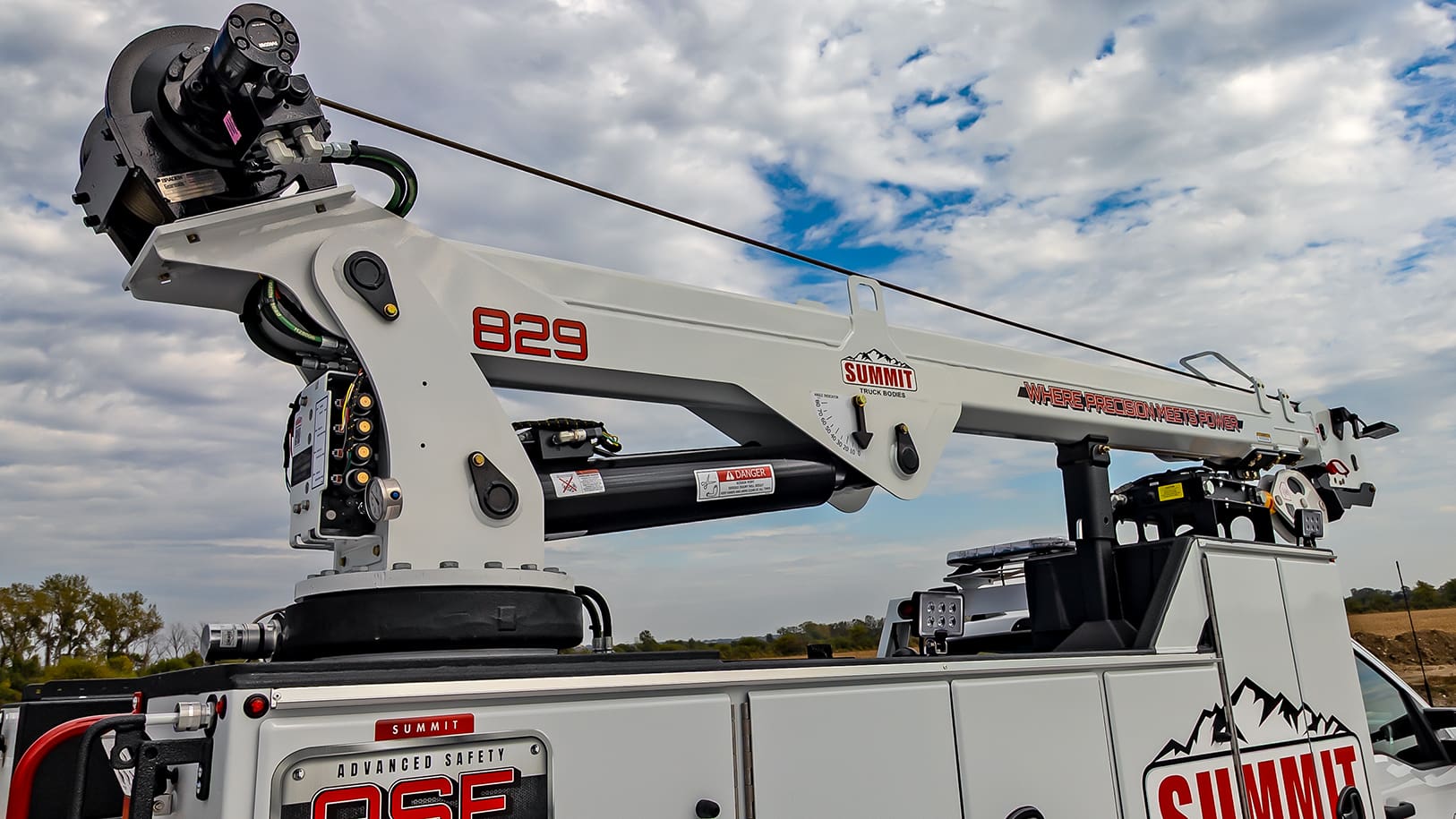 829 crane image hero