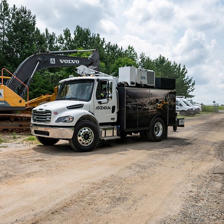 Summit service truck arriving at the job site